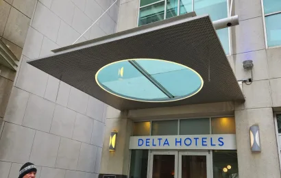 Canopy Light - Delta Hotel, Vancouver